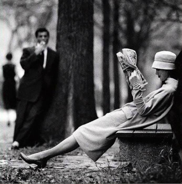 Kobieta na ławce w parku. Nowy Jork, 1957